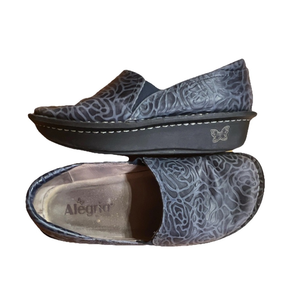 Alegria Women's Navy Patterned Clogs